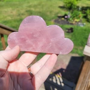 Rose quartz cloud carving